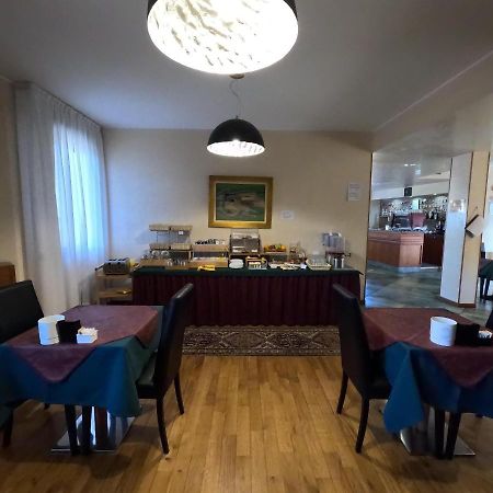Hotel Air Bag Lodi Bagian luar foto