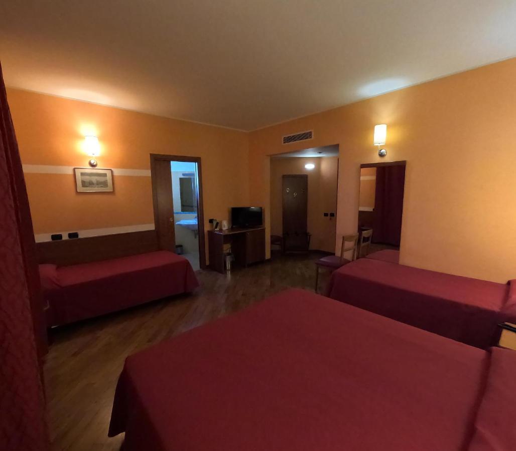 Hotel Air Bag Lodi Bagian luar foto