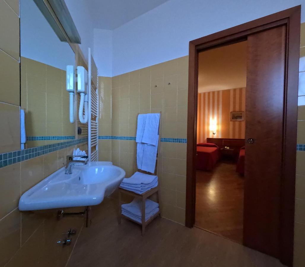 Hotel Air Bag Lodi Bagian luar foto