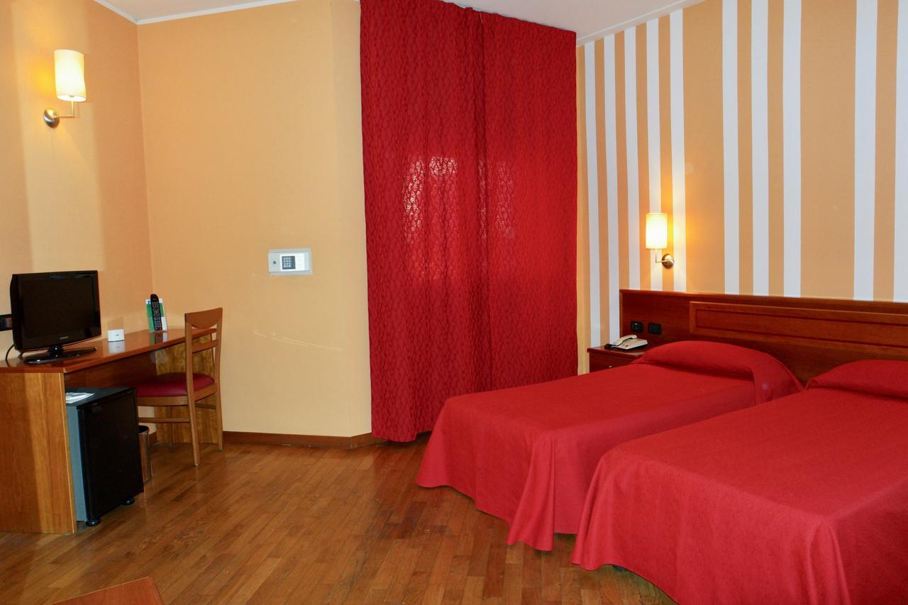 Hotel Air Bag Lodi Bagian luar foto