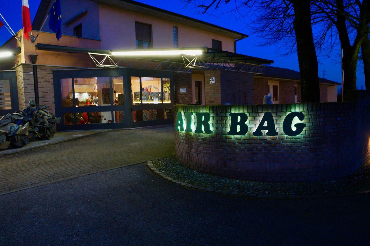 Hotel Air Bag Lodi Bagian luar foto