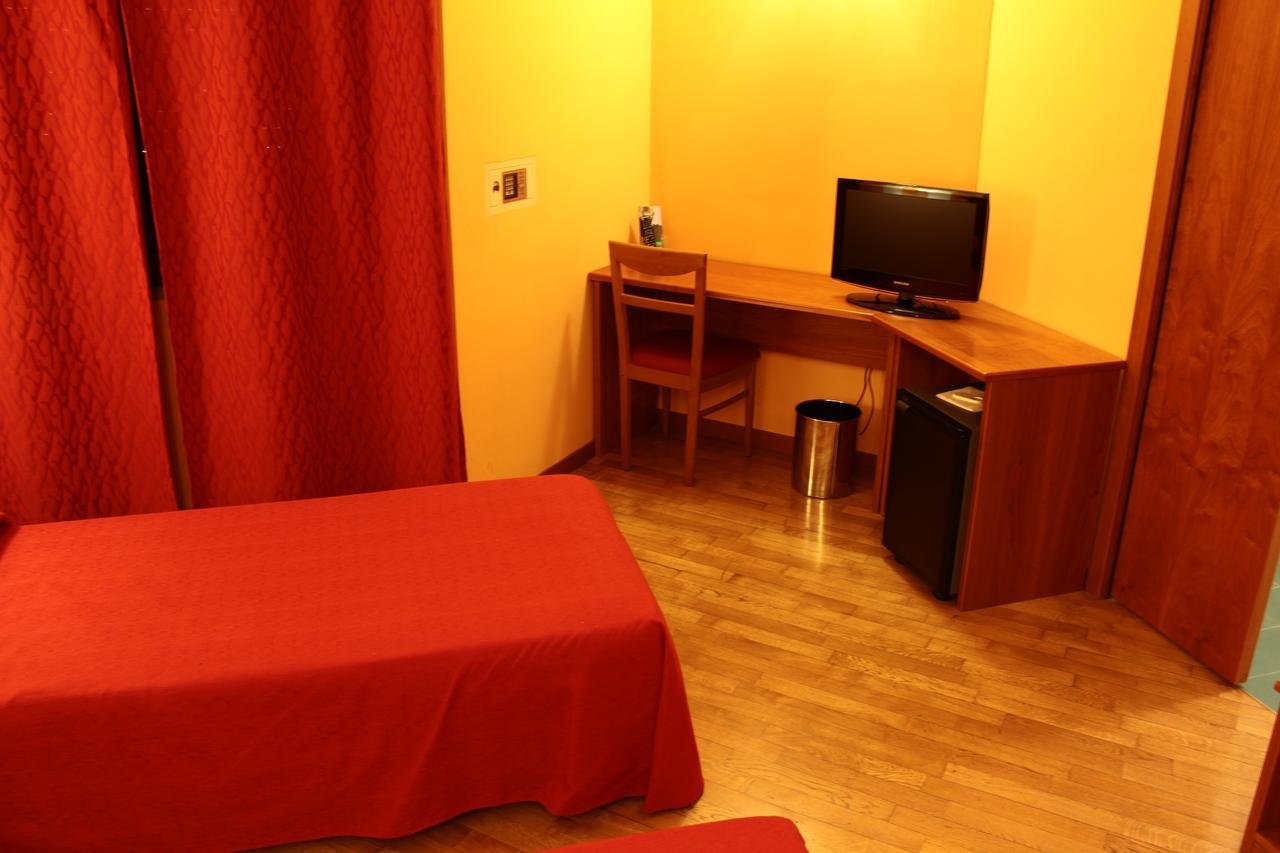 Hotel Air Bag Lodi Bagian luar foto